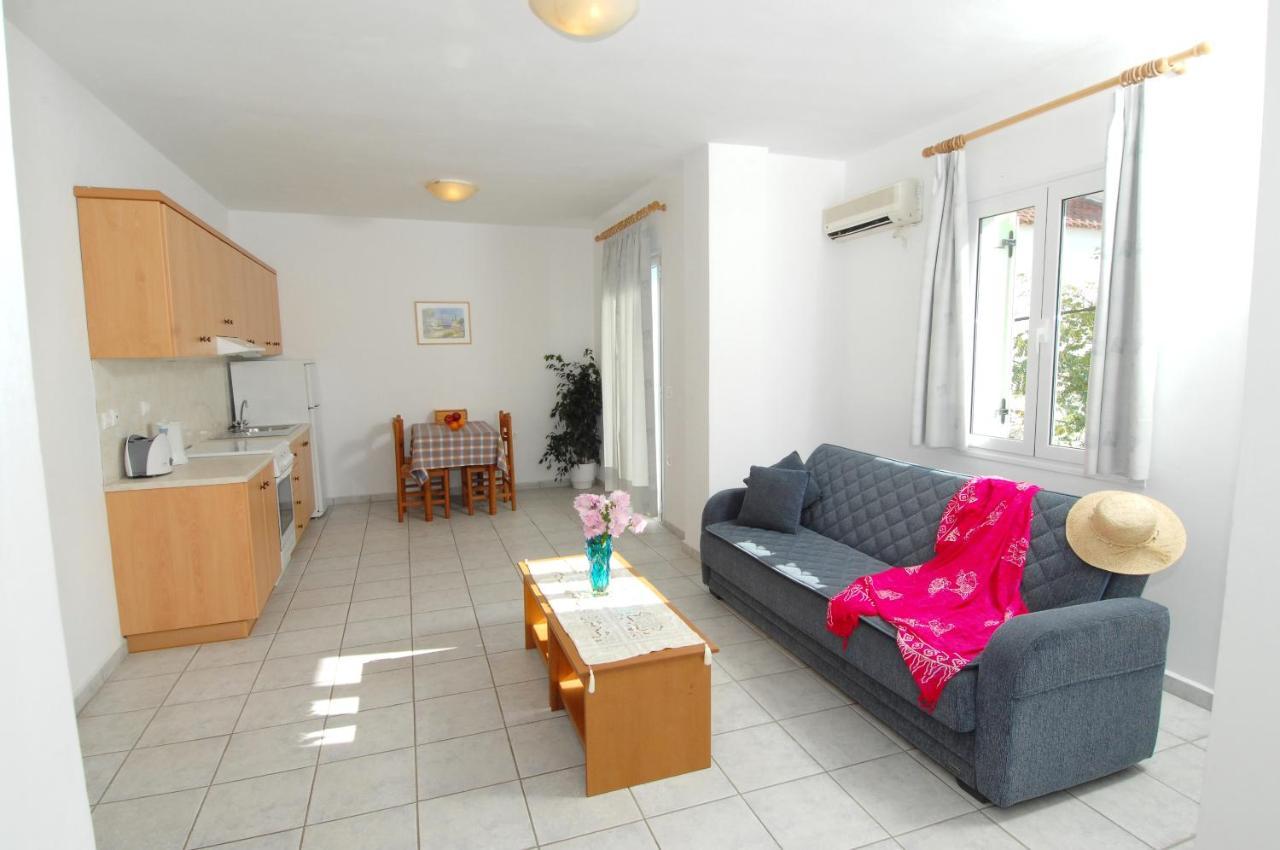 Alexis Studios And Apartments Αγία Ευφημία Εξωτερικό φωτογραφία