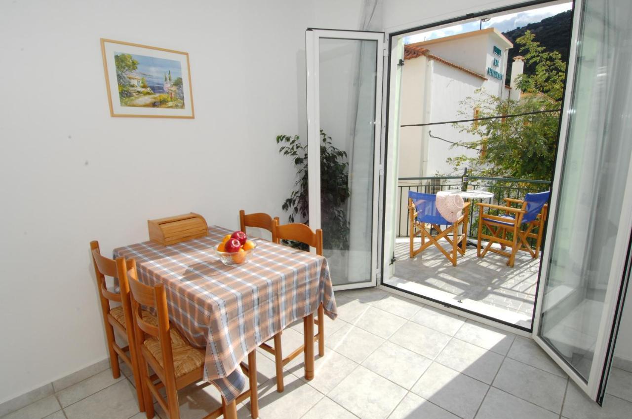 Alexis Studios And Apartments Αγία Ευφημία Εξωτερικό φωτογραφία